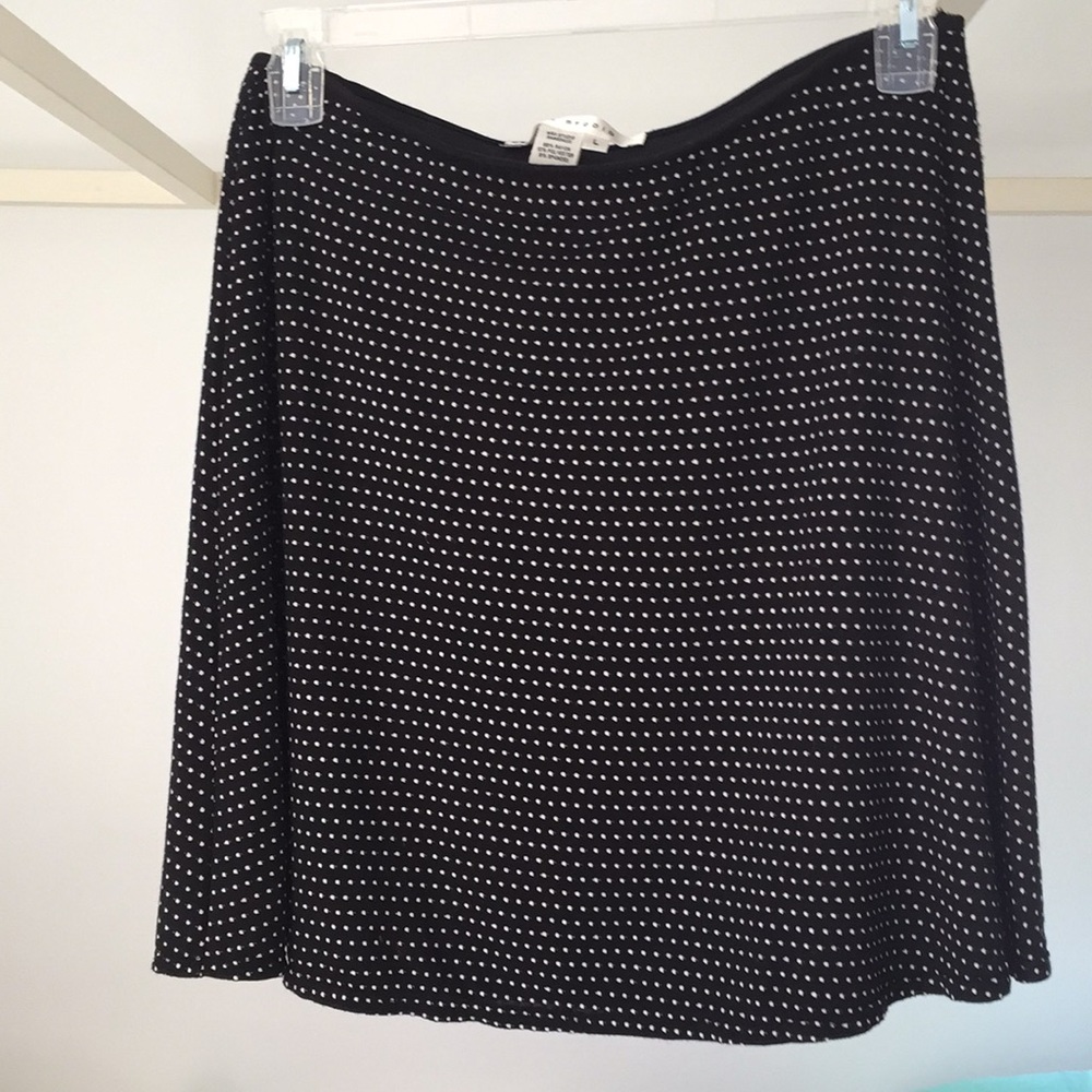 MAX STUDIO black+white polka dot skirt